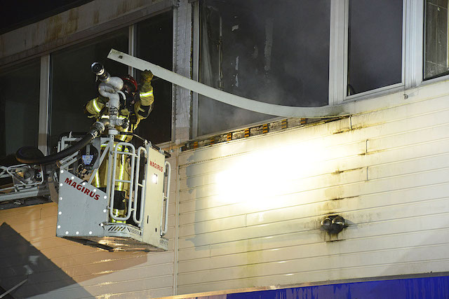 2018/47/20180218-06u08 GB 081 Zeer grote brand Jan van Gentstraat.jpg